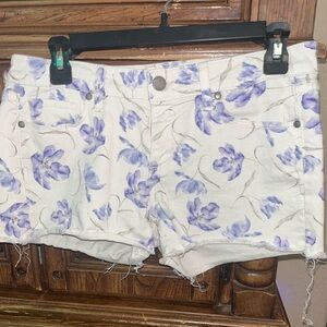 2/$20 🩵 Paige Women’s Blue White Floral Denim Shorts 29 inch Waist